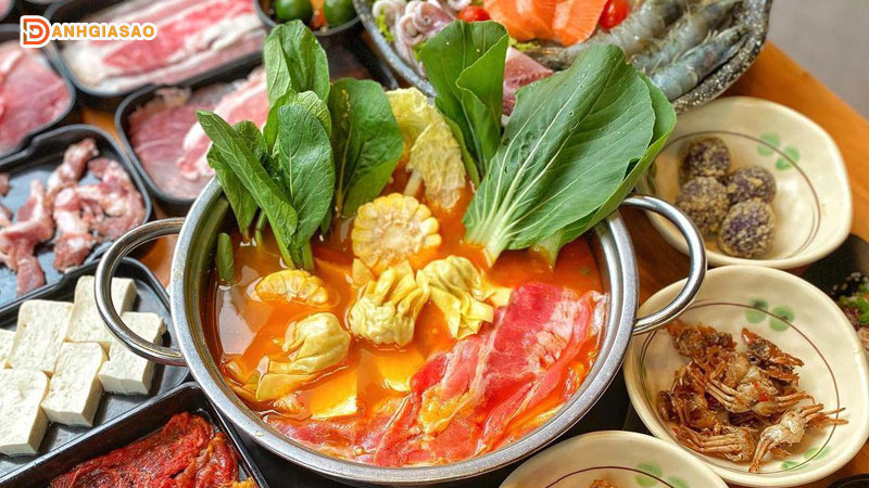 kham-pha-menu-lau-phan-co-gi-hap-dan-quan-lau-lau-nam-tai-ha-noi-danhgiasao