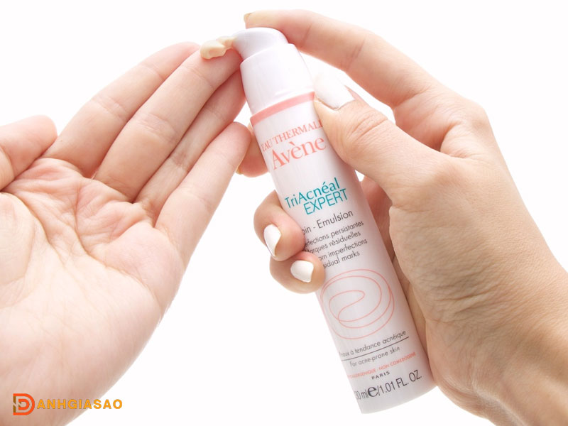 avene-triacneal-expert-emulsion-danhgiasao