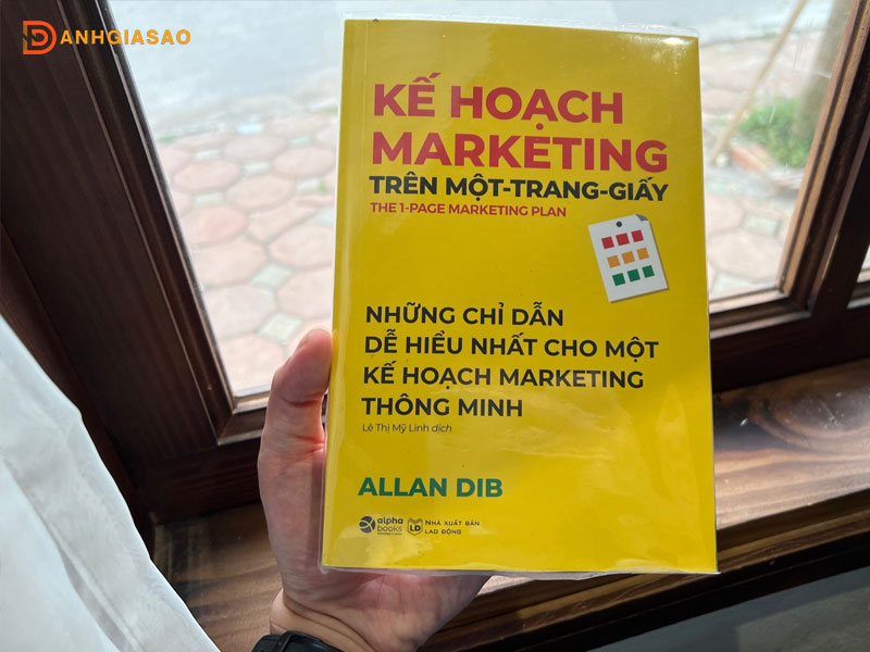 review-sach-ke-hoach-marketing-tren-mot-trang-giay-allan-dib-2-danhgiasao