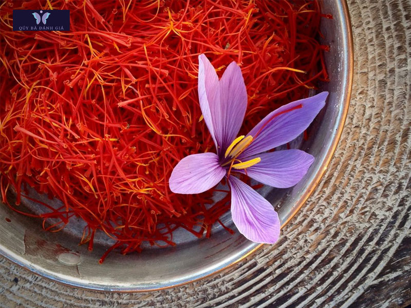 my-pham-saffron-la-gi-danhgiasao