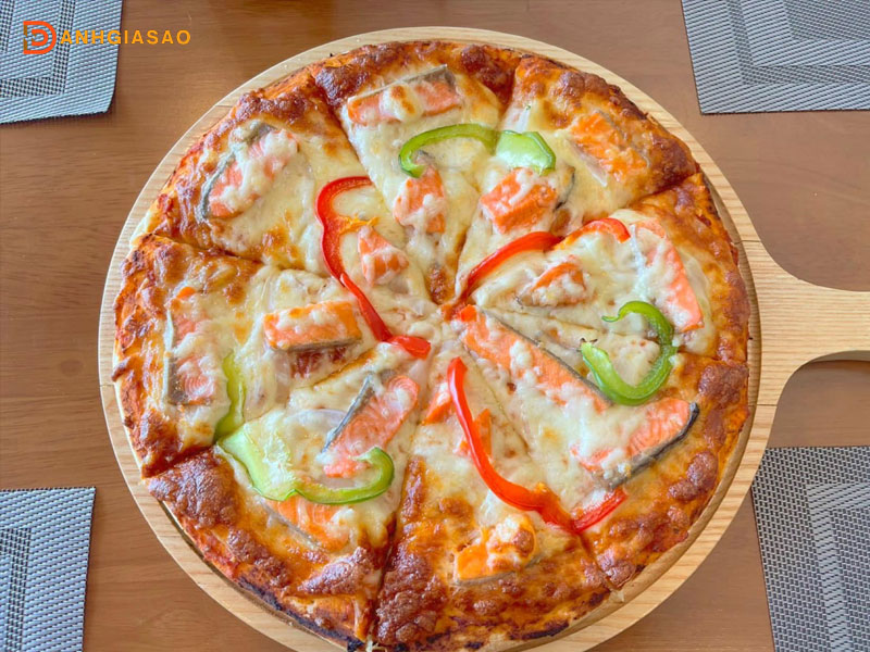 Goi-y-top-3-quan-pizza-ngon-tai-phu-quoc-pizza-hulk-danhgiasao