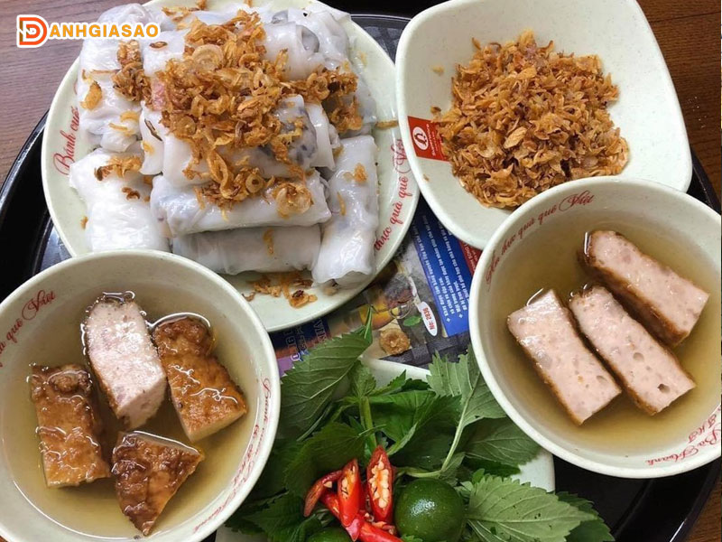 Banh-cuon-ba-hoanh-thuong-hieu-banh-cuon-lau-doi-1-danhgiasao