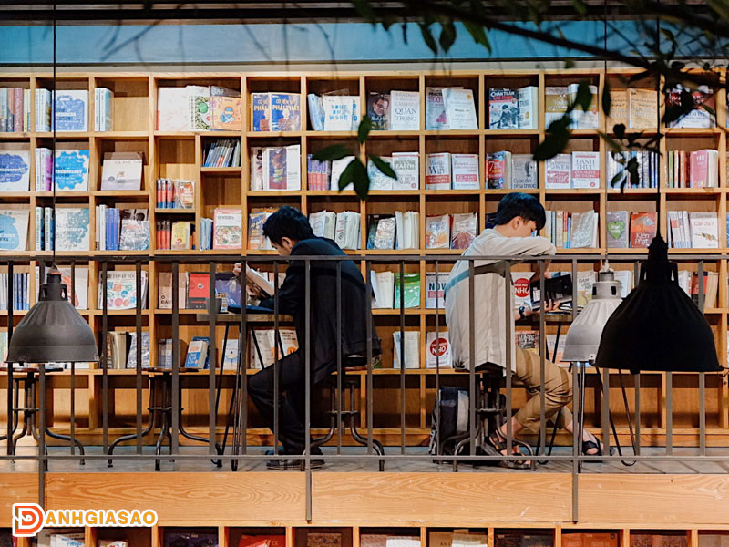 Khach-hang-danh-gia-the-nao-ve-nha-nam-books-n-coffee-1-danhgiasao