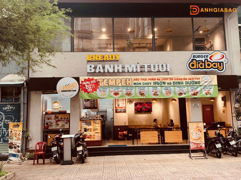 Gioi-thieu-ve-thuong-hieu-banh-mi-tuoi-bready-1-danhgiasao