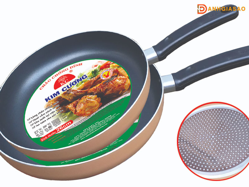 Cac-tieu-chi-chon-chao-chong-dinh-cho-bep-tu-danhgiasao
