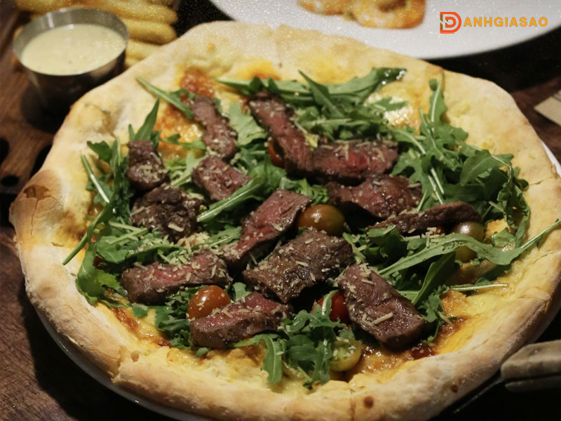 Danh-gia-cua-khach-hang-ve-nha-hang-buzza-pizza-danhgiasao