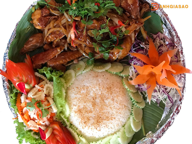 Danh-gia-cua-khach-hang-ve-nha-hang-am-thuc-sinh-thai-binh-xuyen-danhgiasao