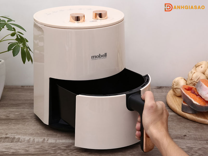 Doi-net-ve-thuong-hieu-noi-chien-dau-mobell-danhgiasao