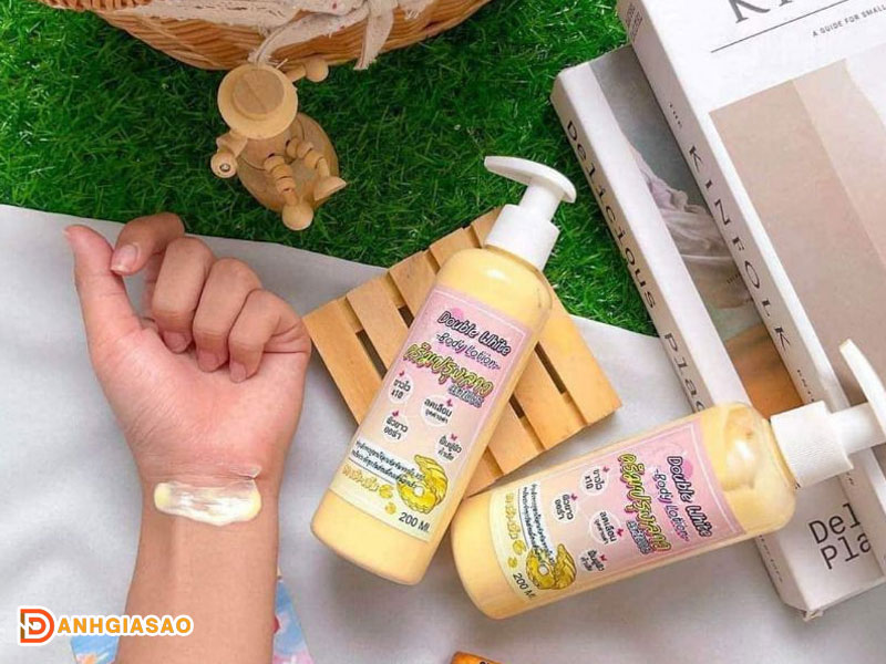 Double-white-vitamin-lotion-yuri-duong-trang-uc-che-lao-hoa-danhgiasao