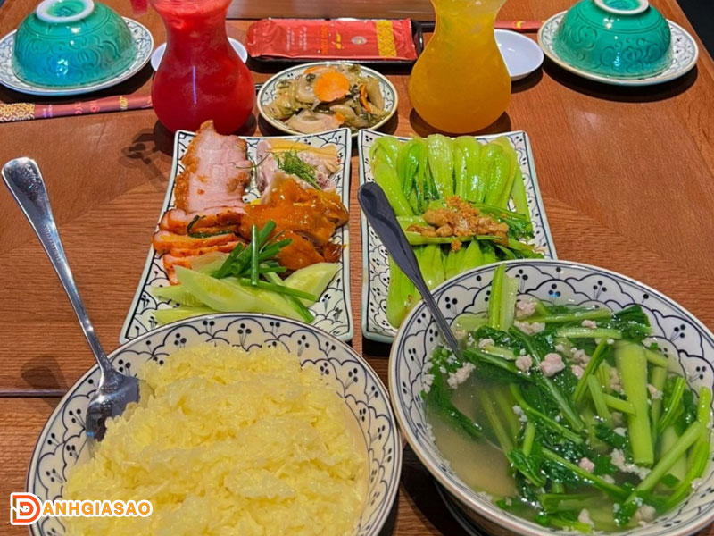 Kham-pha-menu-hap-dan-cua-com-ga-hong-xuong-1-dangiasao