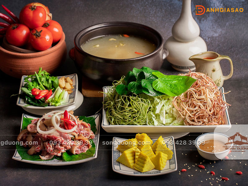 Kham-pha-menu-nha-hang-de-re-song-duong-danhgiasao