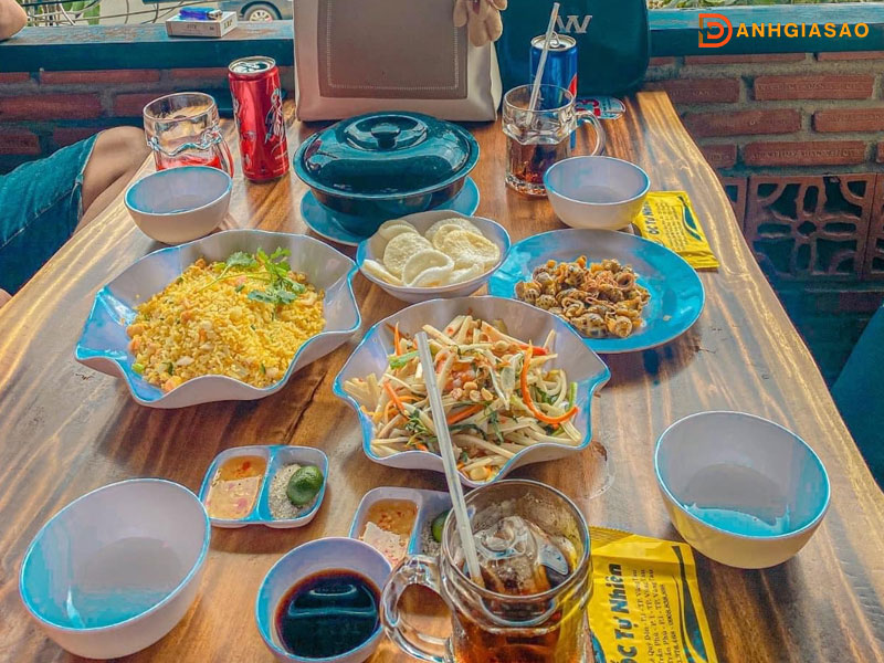 Kham-pha-menu-quan-oc-tu-nhien-vung-tau-angiangtoplist
