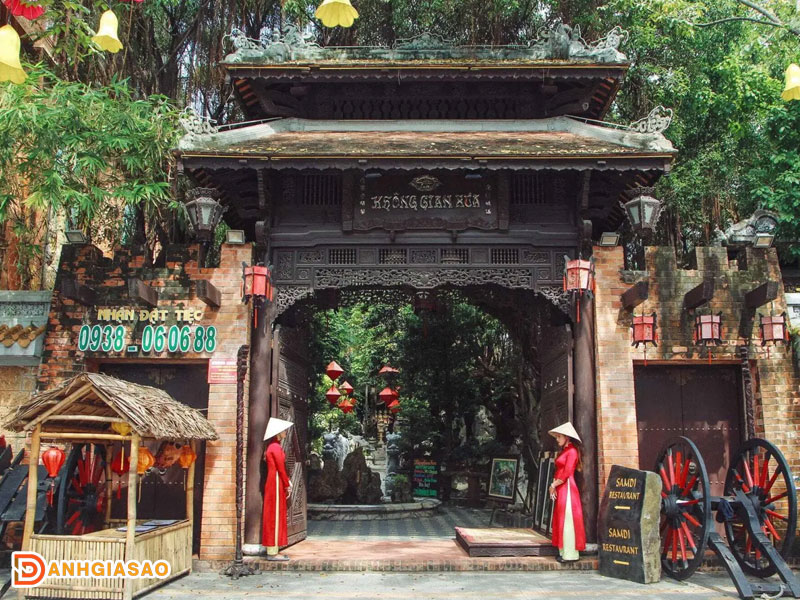 Khong-gian-an-tuong-cua-nha-hang-khong-gian-xanh-danhgiasao