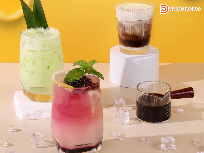 Menu-do-uong-da-dang-cua-trill-rooftop-cafe-danhgiasao