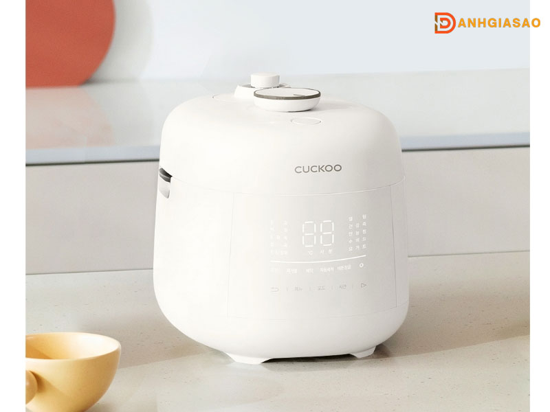 Noi-com-dien-tu-ap-suat-cuckoo-054-lit-crp-t0310fgw-danhgiasao