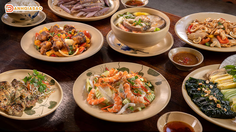 Quan-bui-menu-trai-nghiem-am-thuc-viet-nam-da-dang-danhgiasao