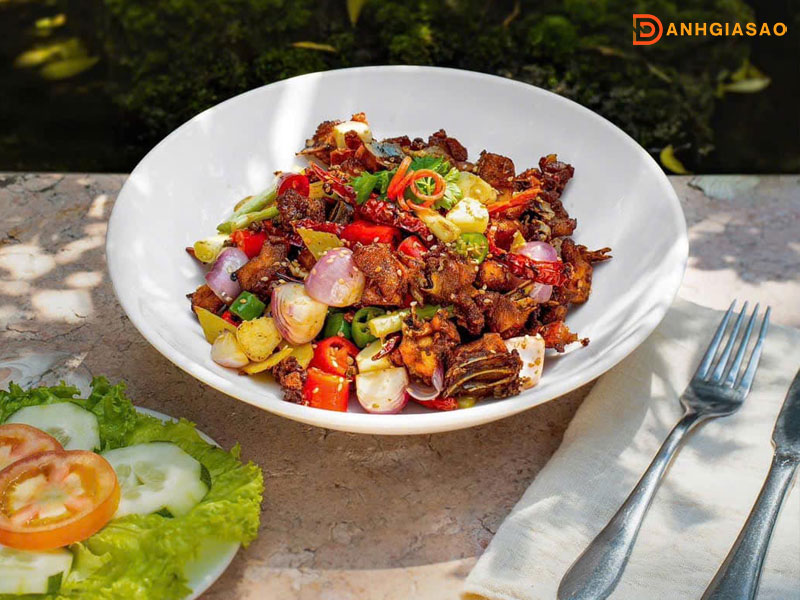 Review-cua-khach-hang-ve-nha-hang-khong-gian-xua-da-nang-danhgiasao