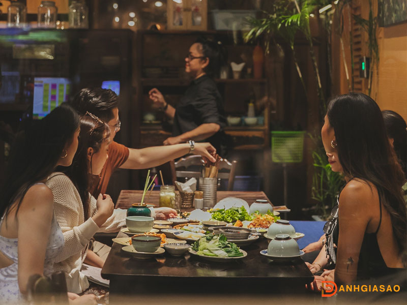Review-cua-khach-hang-ve-quan-bui-1-danhgiasao
