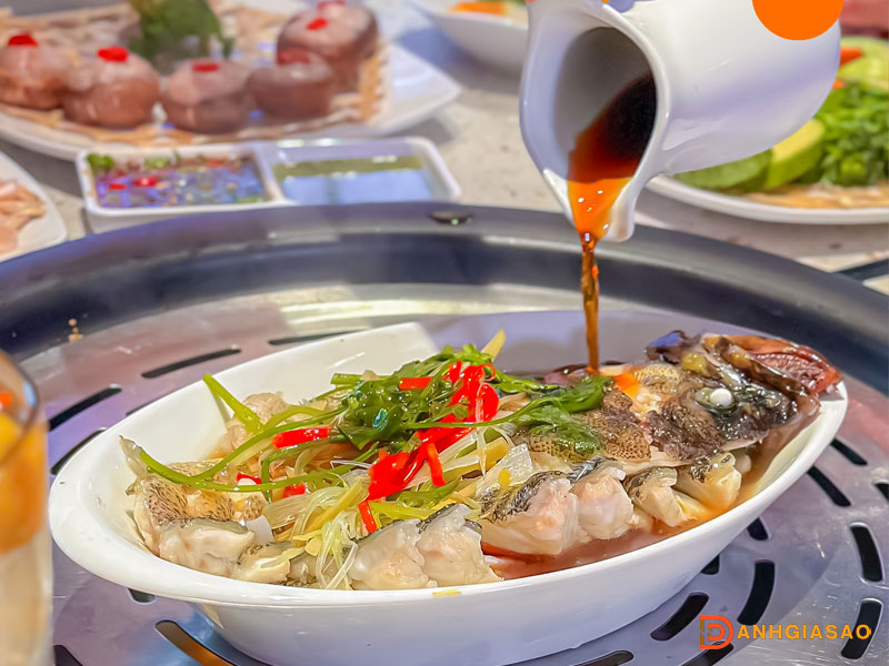 Trai-nghiem-am-thuc-hong-kong-doc-dao-voi-menu-nha-hang-long-wang-1-dangiasao