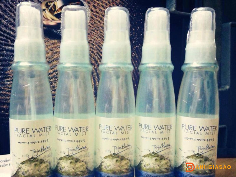 Xit-khoang-pure-water-facial-mist-the-face-shop-danhgiasao