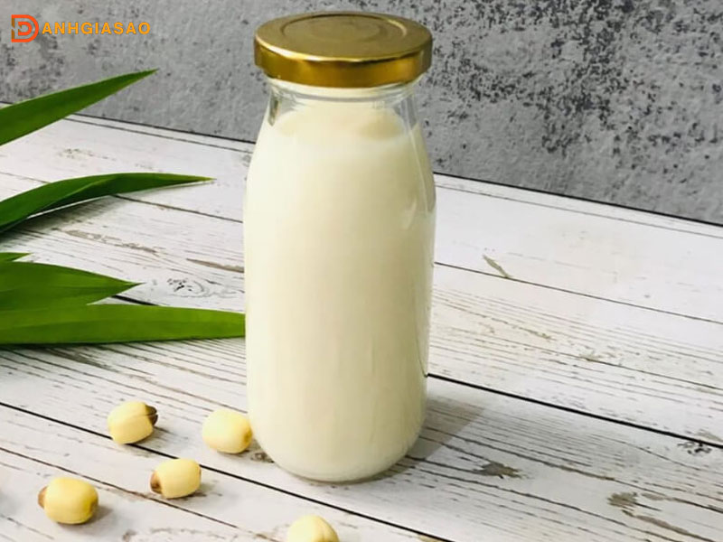 Loi-ich-cua-sua-hat-doi-voi-me-bau-2-danhgiasao