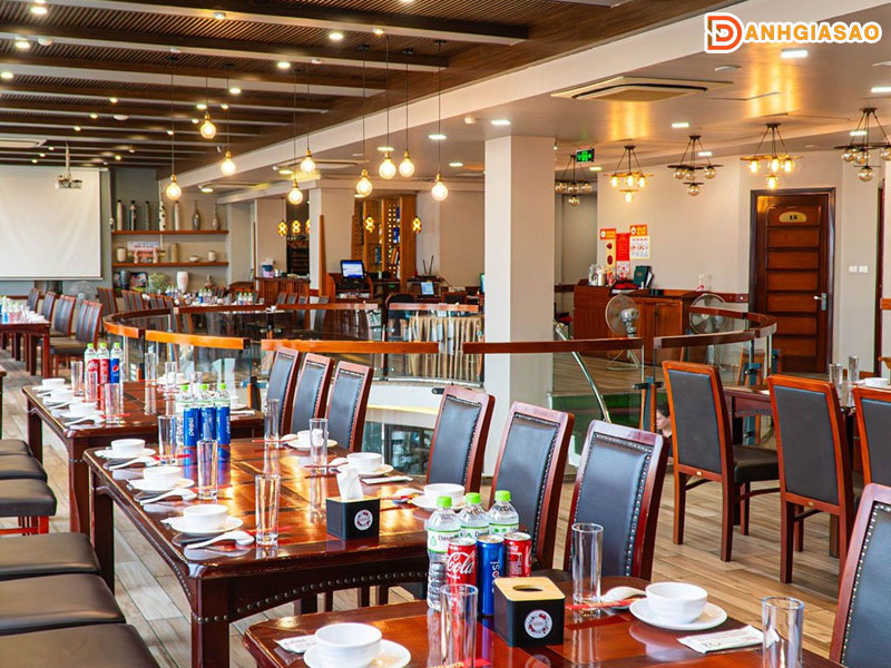 Khong-gian-nha-hang-talata-seafood-restaurant-danhgiasao