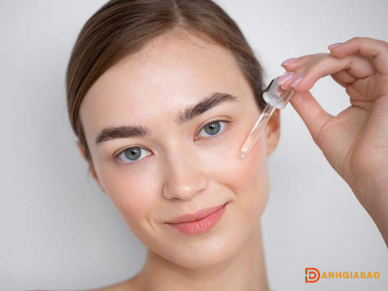 Nhung-luu-y-khi-su-dung-serum-b5-cho-da-dau-mun-danhgiasao