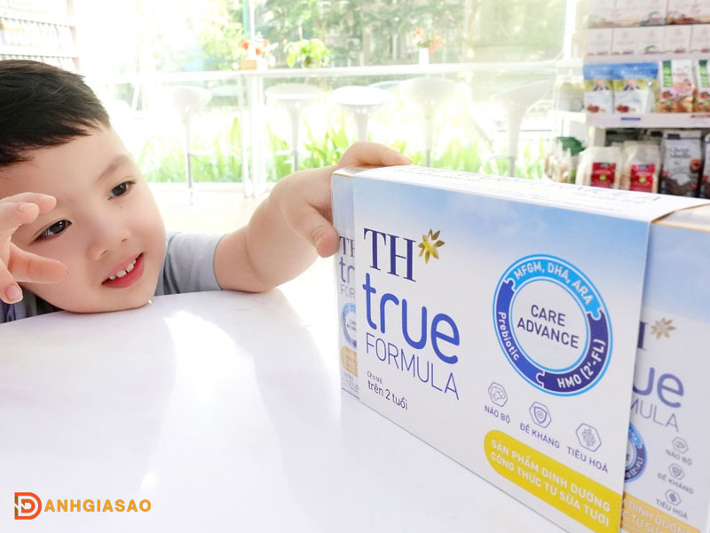 Sua-bot-th-true-formula-gom-nhung-loai-nao-danhgiasao