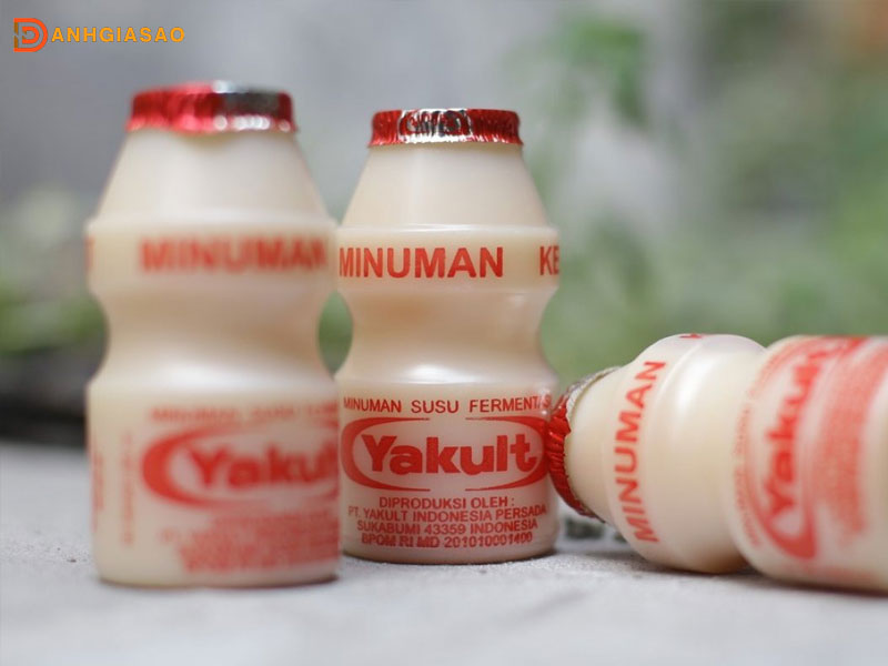 Tim-hieu-ve-sua-chua-uong-yakult-danhgiasao