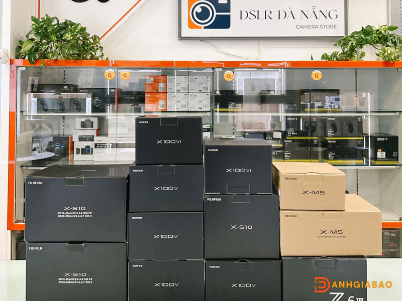 Dslr-da-nang-noi-hoi-tu-cac-thuong-hieu-may-anh-noi-tieng-the-gioi-danhgiasao