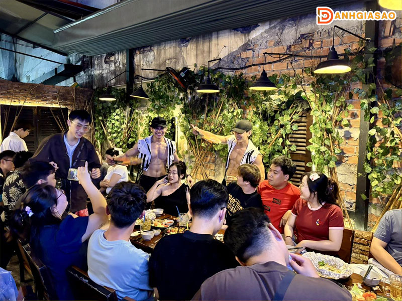 Khach-hang-danh-gia-the-nao-ve-quan-oc-ghe-1-danhgiasao