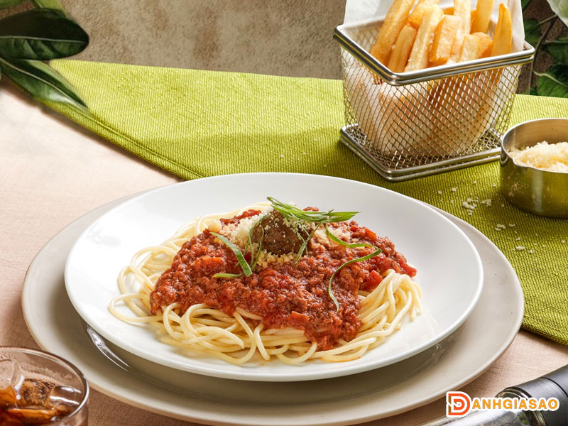 Trai-nghiem-am-thuc-chau-au-dang-cap-tai-papa-steak-danhgiasao