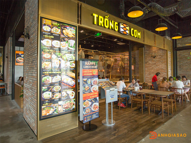 Gioi-thieu-ve-nha-hang-trong-com-danhgiasao