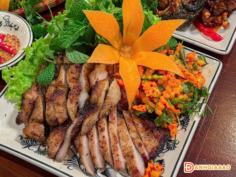 Menu-nha-hang-bep-khoi-tinh-hoa-am-thuc-viet-hoi-tu-danhgiasao