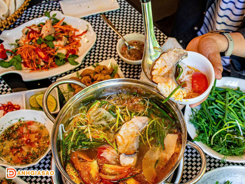 Menu-nha-hang-ngu-pho-tinh-hoa-am-thuc-viet-1-danhgiasao