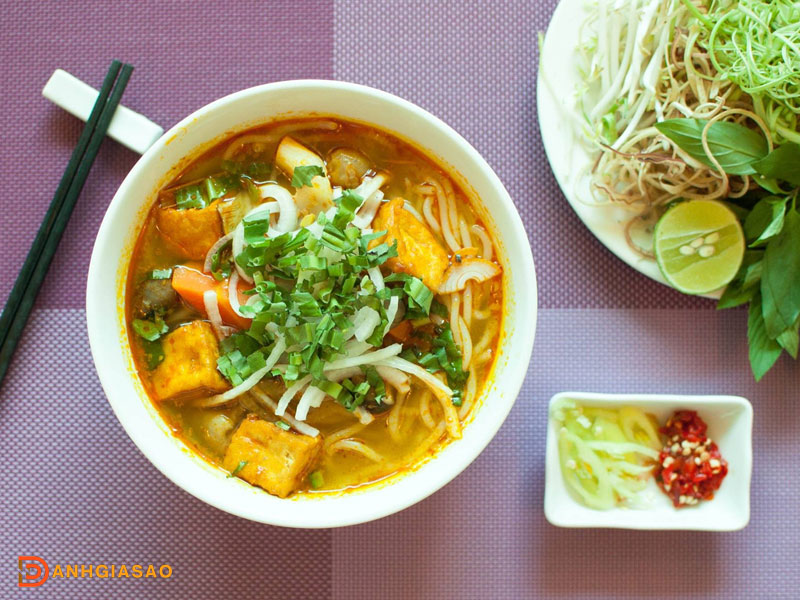 Nhan-xet-cua-khach-hang-ve-nha-hang-chay-hoan-hy-danhgiasao