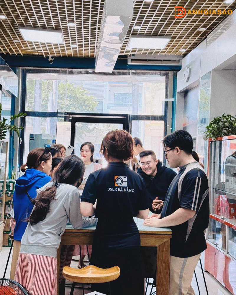 So-huu-may-anh-canon-chinh-hang-tai-dslr-da-nang-uy-tin-va-chat-luong-3-danhgiasao