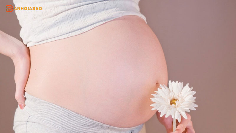 Top-5-dung-dich-ve-sinh-cho-me-bau-an-toan-nen-lua-chon-danhgiasao