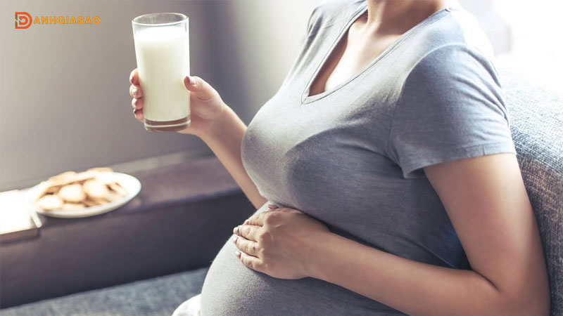 Top-6-sua-cho-me-bau-5-thang-duoc-khuyen-dung-ban-nen-biet-danhgiasao