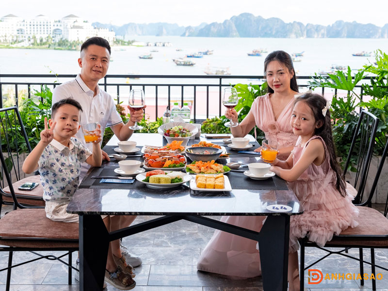 Nhan-xet-cua-khach-hang-ve-nha-hang-ngoc-phuong-nam-danhgiasao