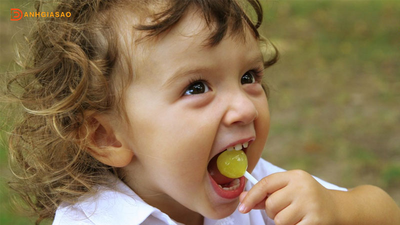 Top-7-cac-loai-keo-mut-thom-ngon-cho-be-me-nen-tham-khao-danhgiasao