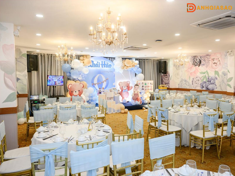 Nha-hang-thoang-viet-nha-hang-to-chuc-thoi-noi-noi-tieng-danhgiasao