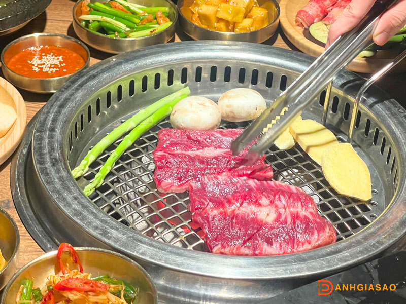 Trai-nghiem-menu-da-dang-cua-king-bbq-danhgiasao