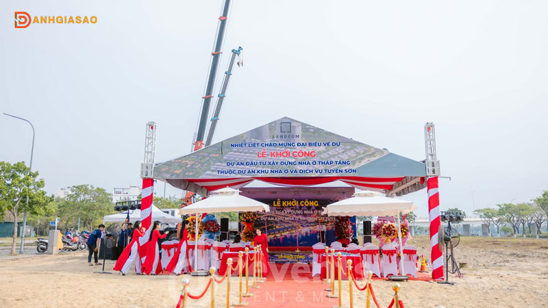 D2-events-cung-cap-giai-phap-thue-nha-bat-khong-gian-to-chuc-su-kien-da-nang-danhgiasao