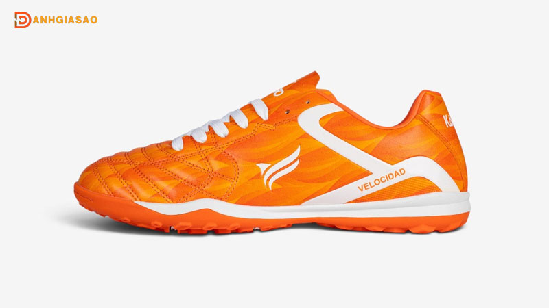 Giay-da-bong-nike-adidas-kamito-mizuno-nen-mua-hang-nao-5-danhgiasao